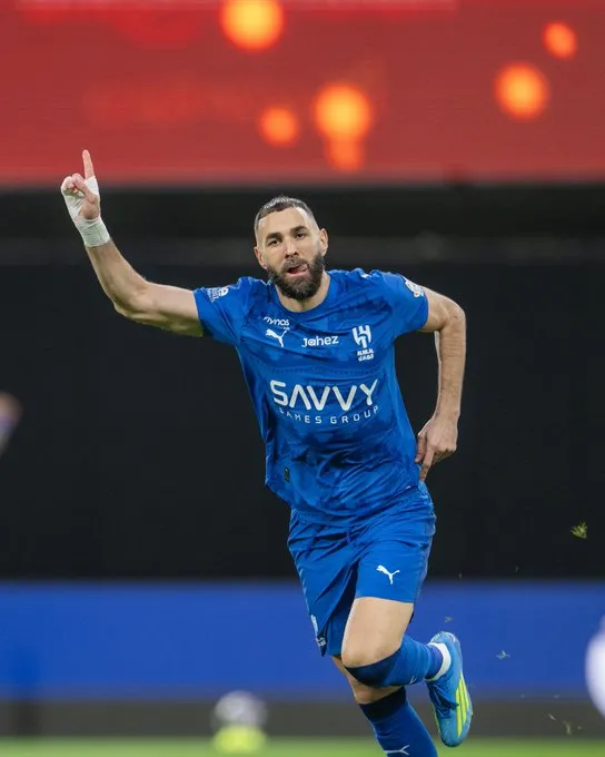 竞技宝官网-单季4次戴帽，本泽马是沙特联本季戴帽次数最多的球员